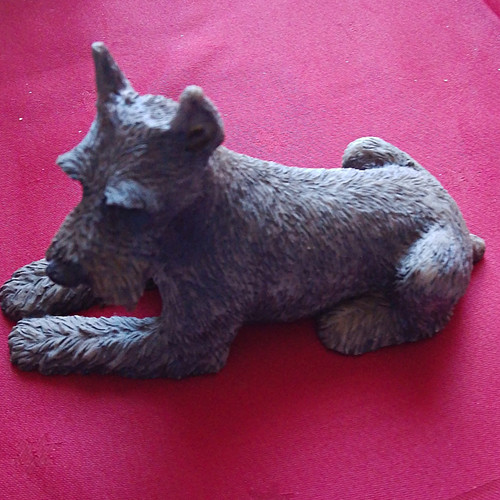 Dekofigur hund liegend - dekofigur, in