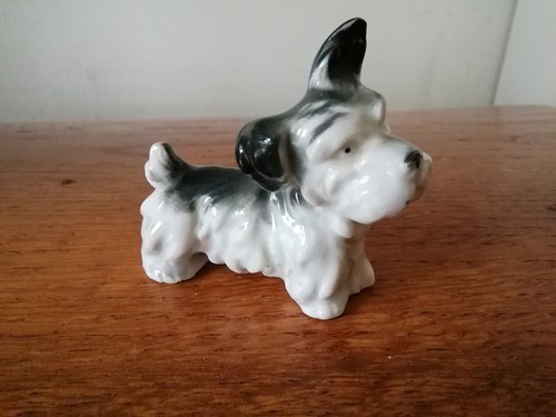 Kleine porzellanfigur hund - kleine,